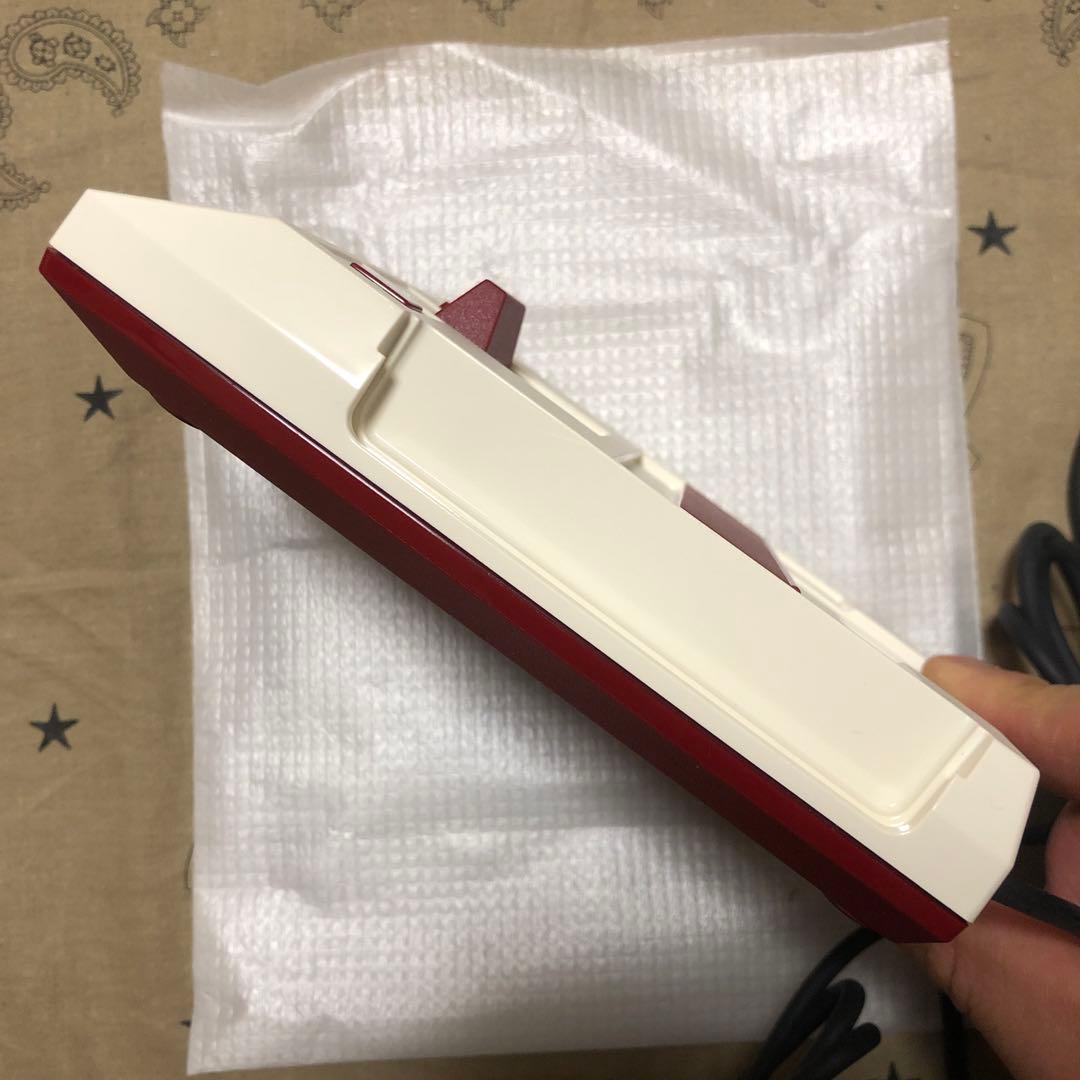 ほぼ新品 ニンテンドークラシックミニ ファミリーコンピュータ ACアダプター付