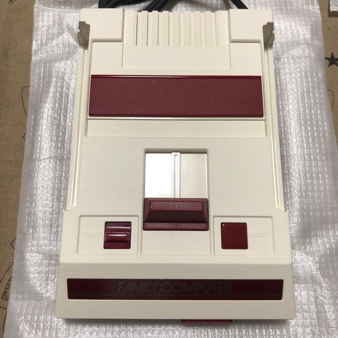 ほぼ新品 ニンテンドークラシックミニ ファミリーコンピュータ ACアダプター付