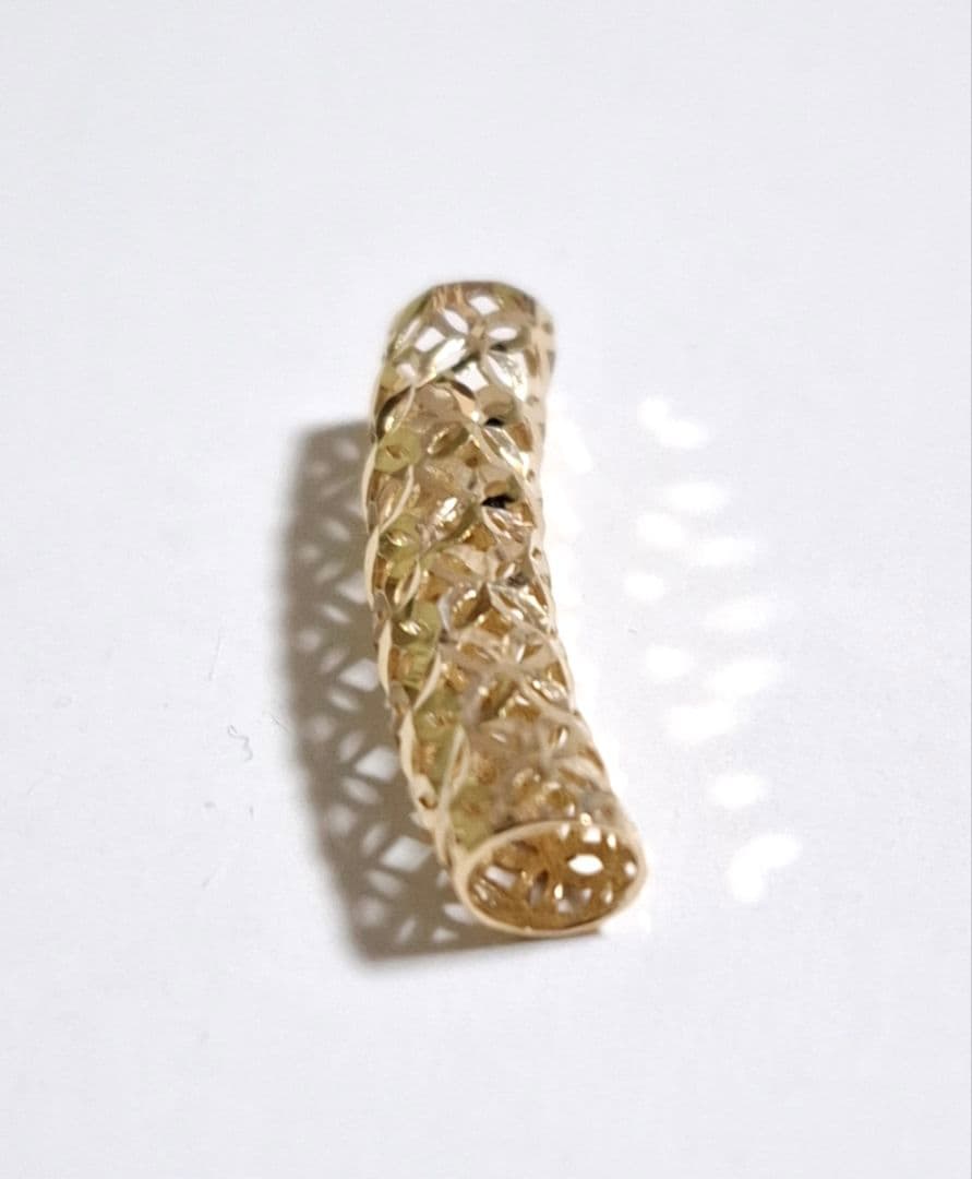 ウノアエレ UNOAERRE ネックレスチャーム 透かしチャーム