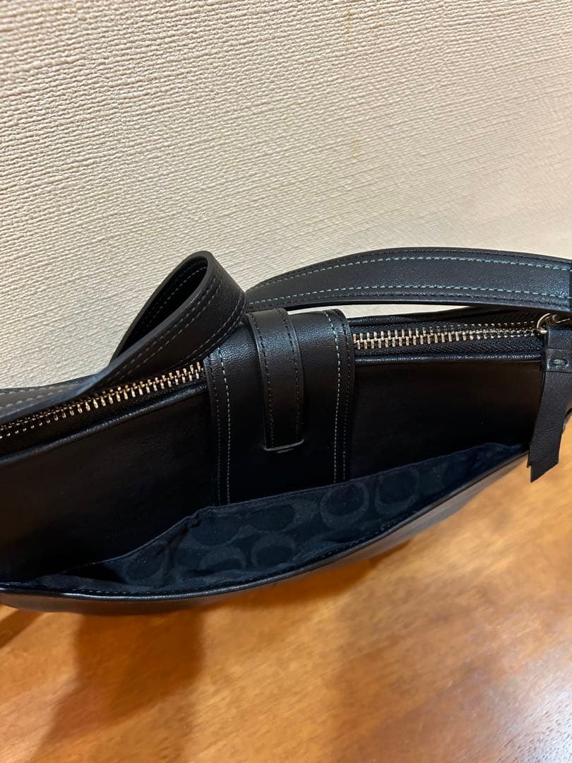 aiさん用　　　コーチ　美品　ブラックレザーショルダーバッグ