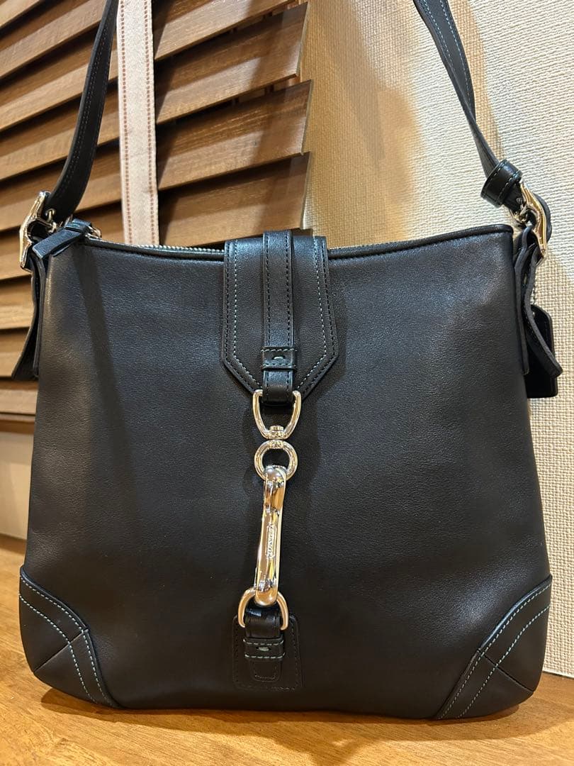 aiさん用　　　コーチ　美品　ブラックレザーショルダーバッグ