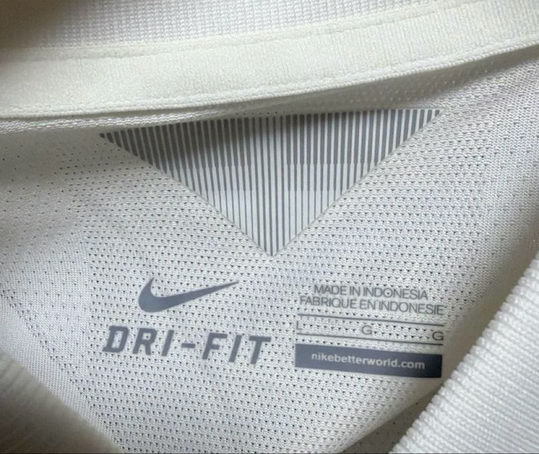 イングランド代表 2014 選手用ユニフォーム