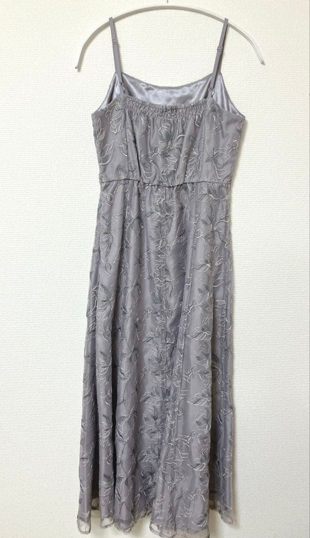 美品　人気　カナ　シャーリングスリーブ総レースフェミニンパーティードレス M