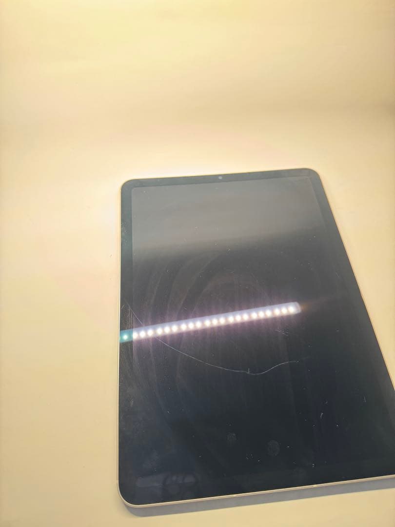 【訳あり】iPad Air (第5世代) 256GB ※画面ひびあり