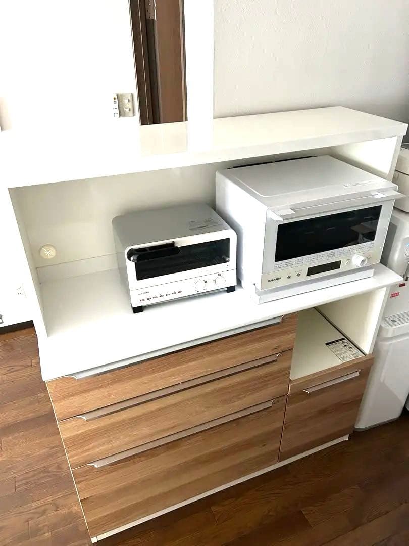 送料込み！キッチンボード・食器棚・6月初旬まで出品