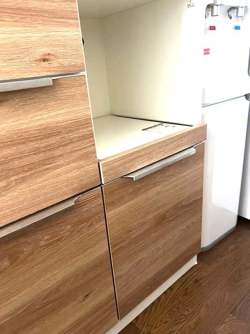 送料込み！キッチンボード・食器棚・6月初旬まで出品