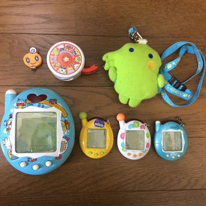 バンダイ たまごっち本体4個＆雑貨3点 計7点セット