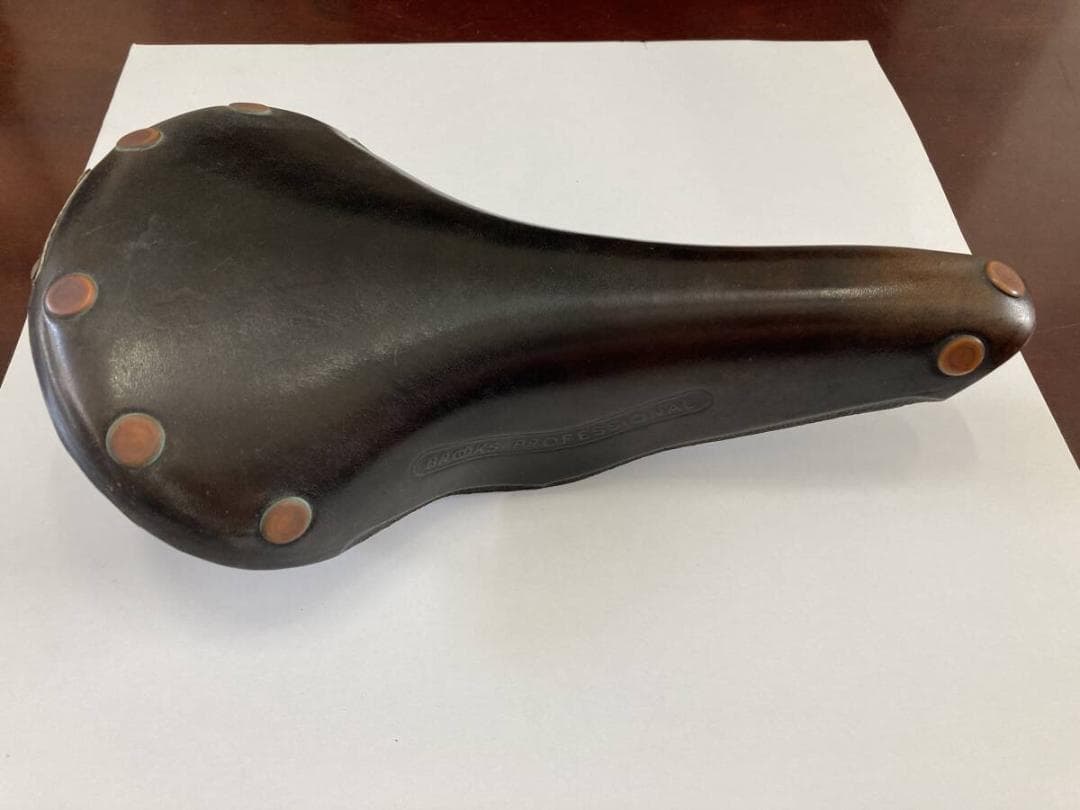 ブルックス　プロフェッショナル　サドル　黒（小鋲）ビンテージパーツ（貴重品）