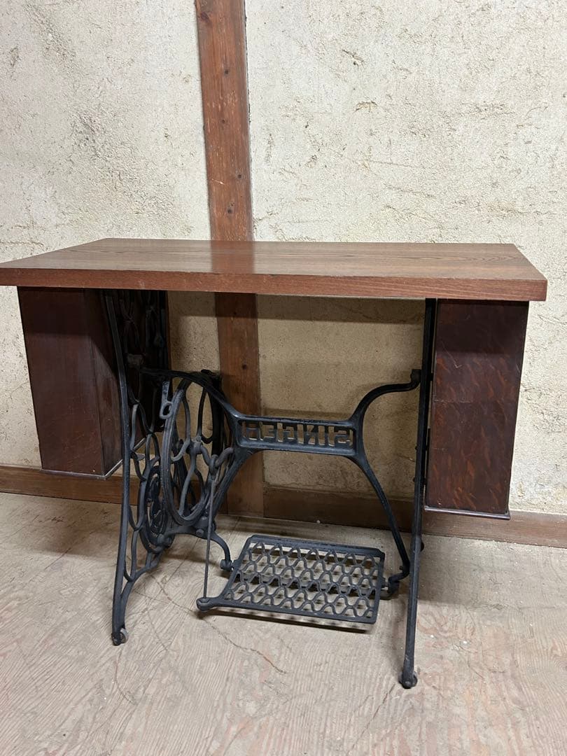 Pちゃん　アンティークシンガーミシン テーブル　天板欅一枚板