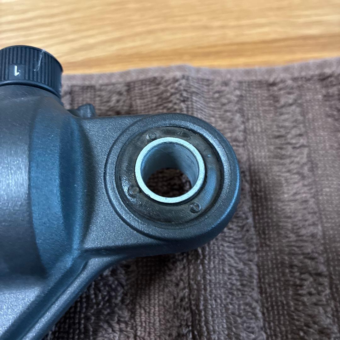 KYB サスペンション 2本セット