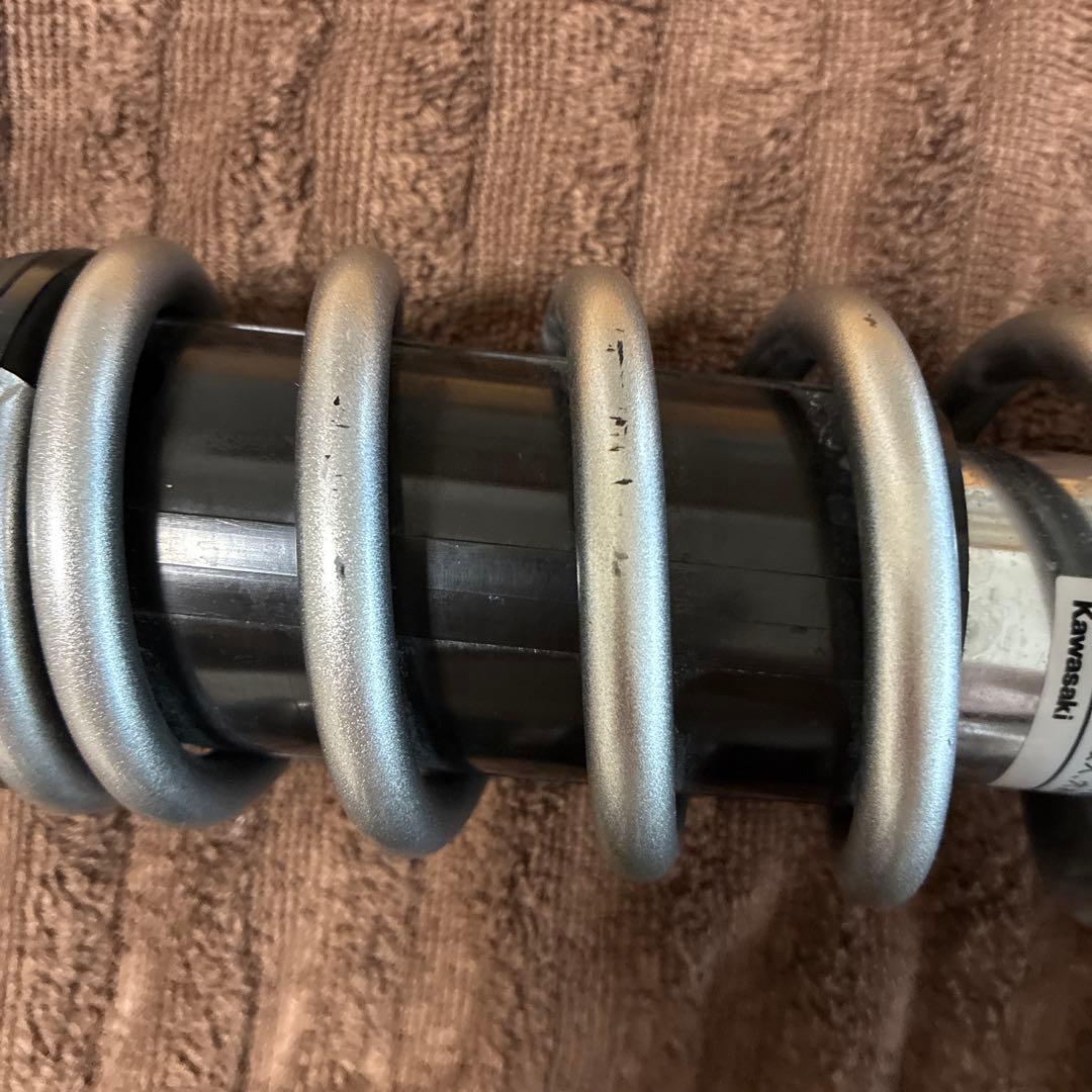 KYB サスペンション 2本セット