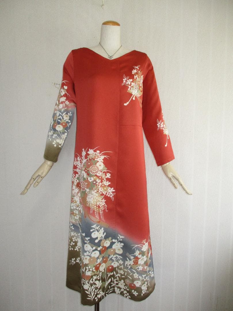 Ｍ～Ｌサイズ　訪問着からの着物リメイクドレスです　着丈１１９cm