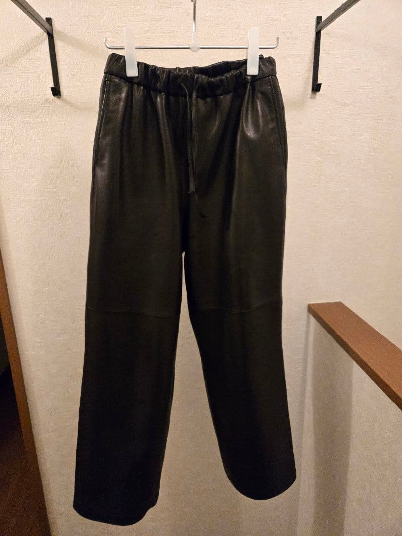 パンツ yoke sheep leather easy pants