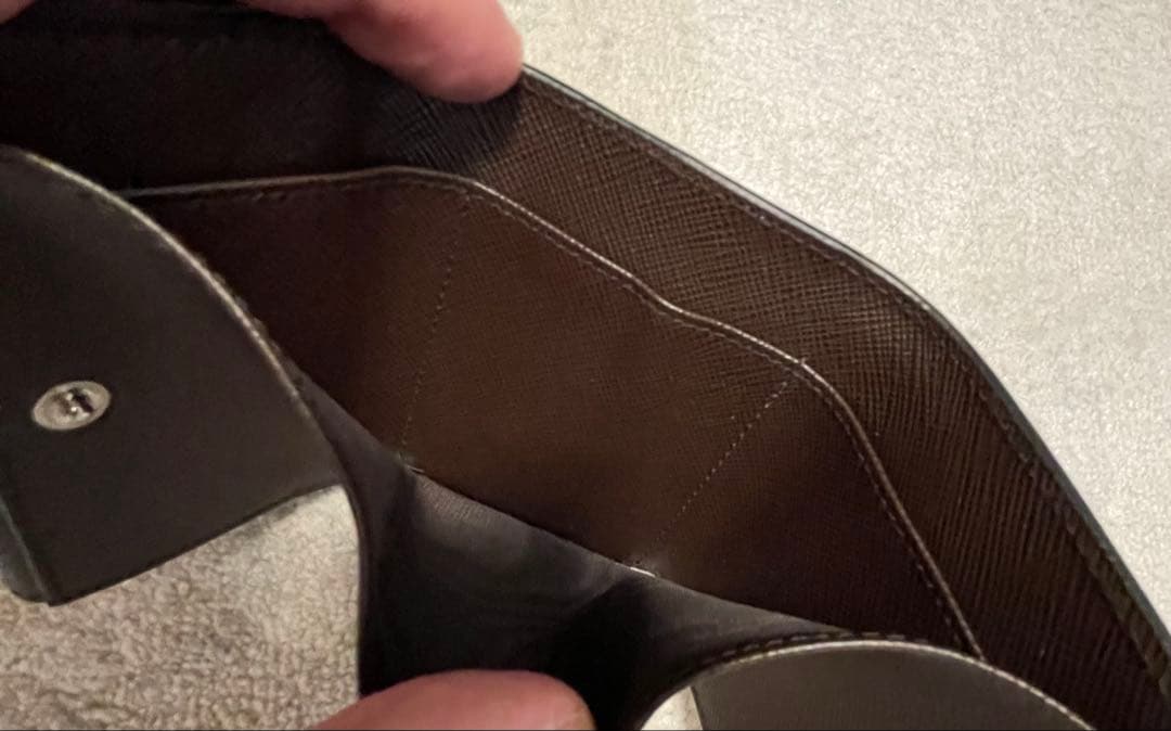 未使用　PRADA 三つ折り　ミニ　財布　2MH042 ダークブラウン