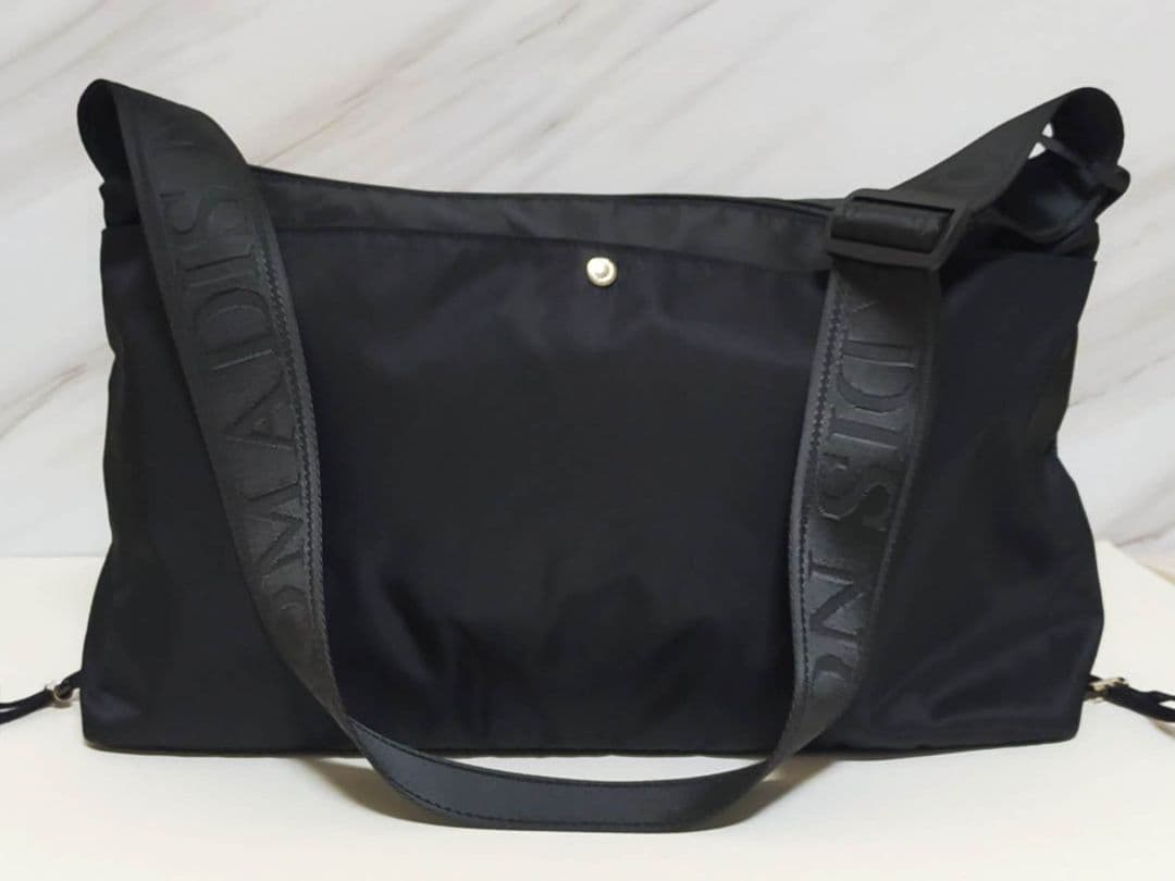 セール!完売品【新品】 NOMADISノマディス 別注SHOULDERバッグ