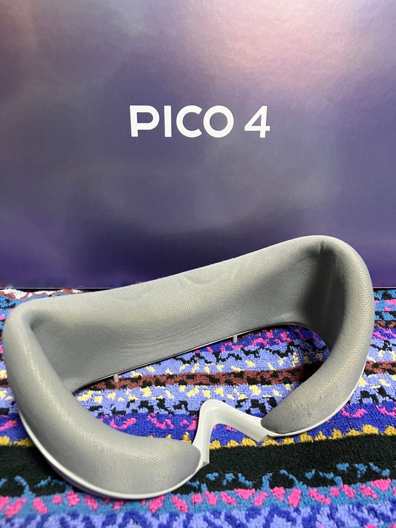 【 PICO4 128GB 】VRHMD　フルセット +社外アクセサリー数点