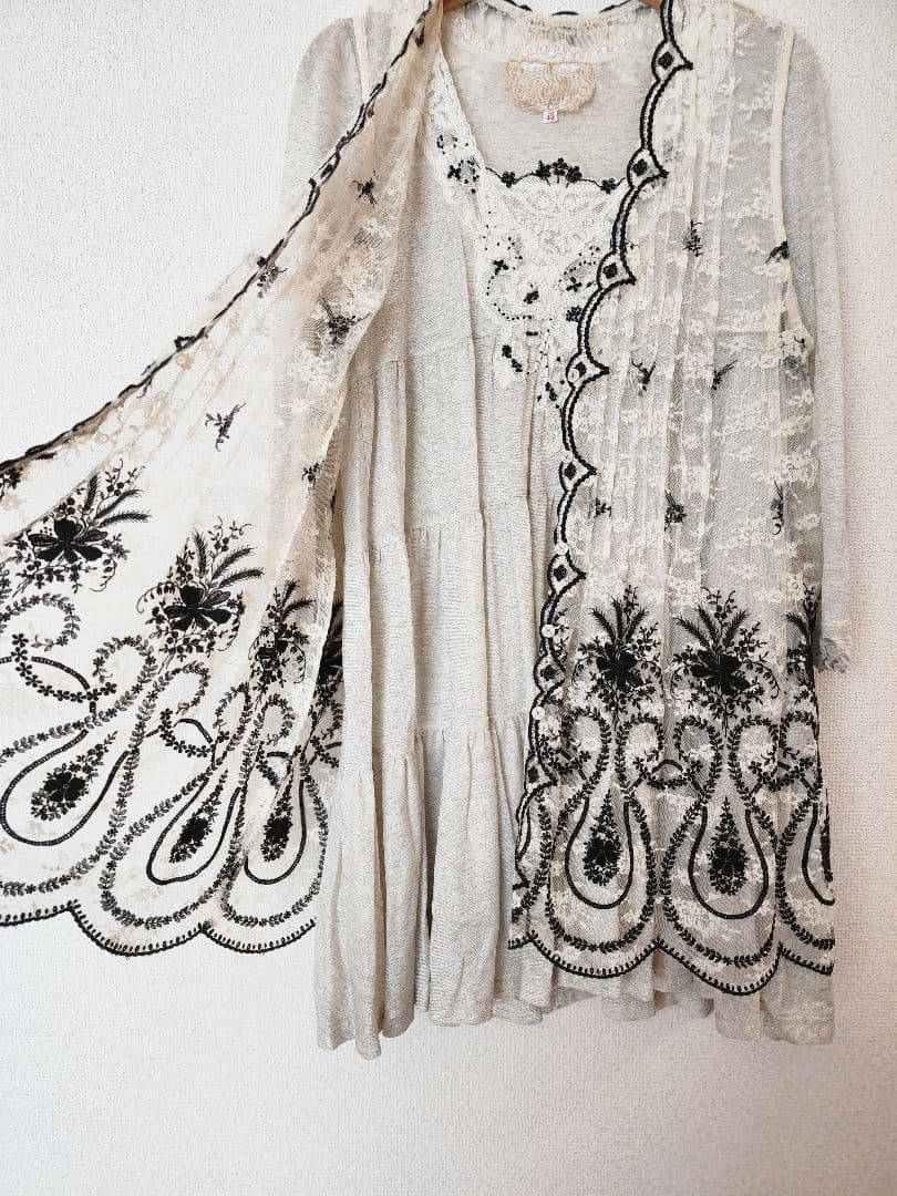 【お値下げ/美品】インポートロッサ 刺繍レースベスト&カットソー