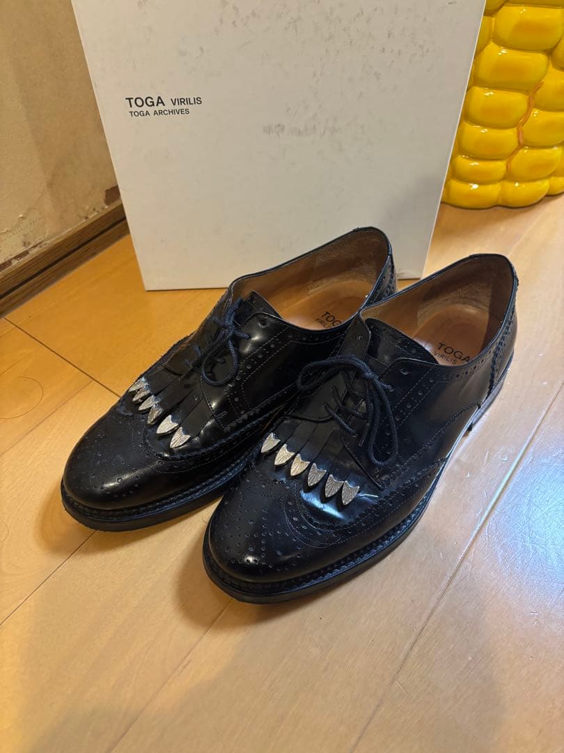 TOGA VIRILS ブラック ドレスシューズ