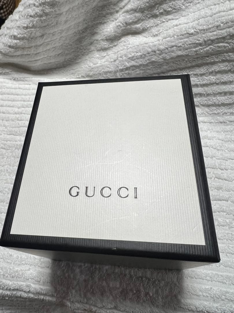今だけ値下げGUCCI グリーン/レッド ラバーベルト時計ユニセックス