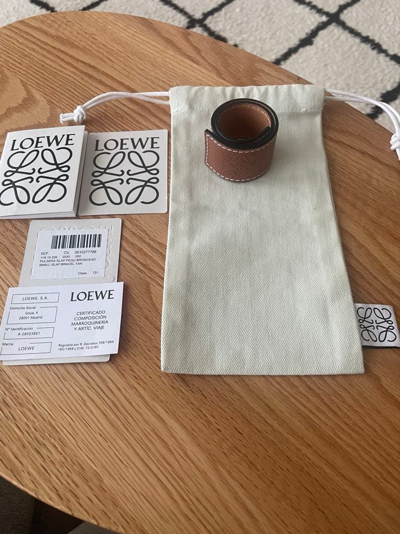 ロエベ　ブラウンレザーバングル