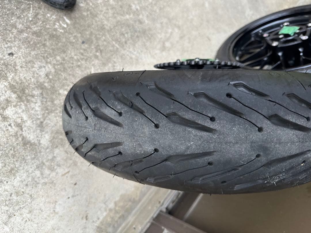 Z900RS 純正ホイール　ミシュランロード5 前後セット