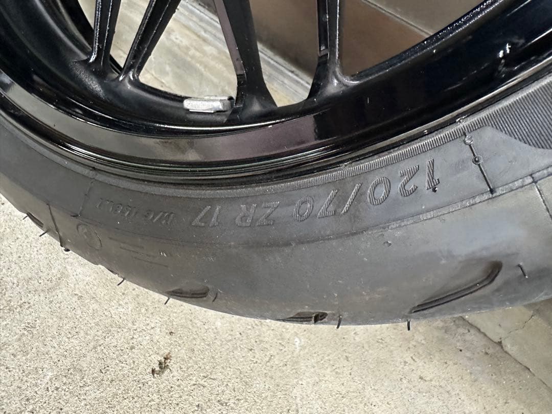 Z900RS 純正ホイール　ミシュランロード5 前後セット