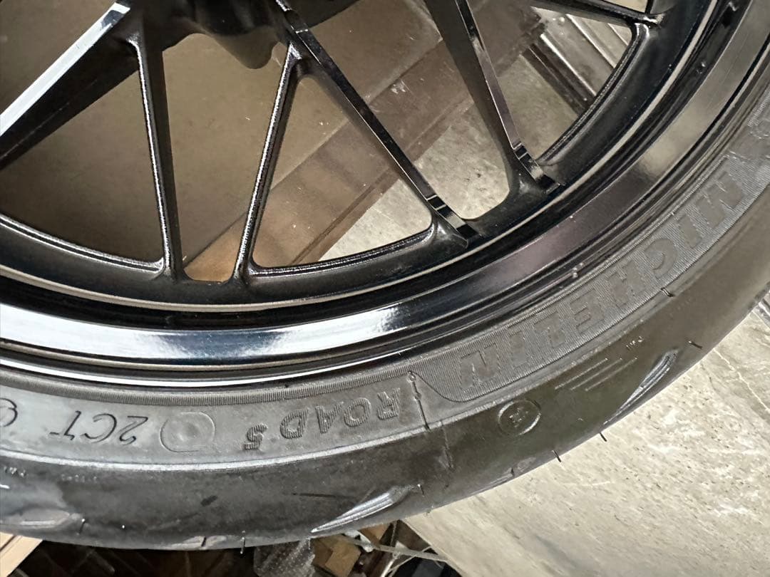 Z900RS 純正ホイール　ミシュランロード5 前後セット