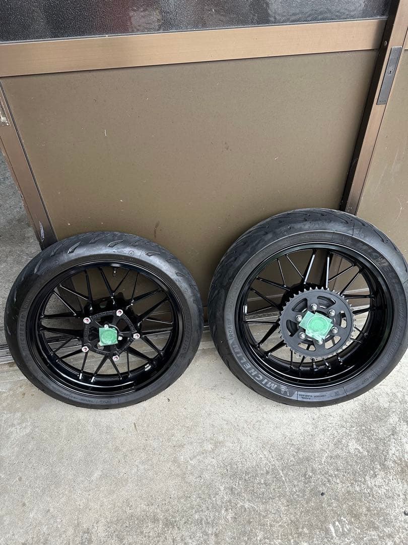 Z900RS 純正ホイール　ミシュランロード5 前後セット