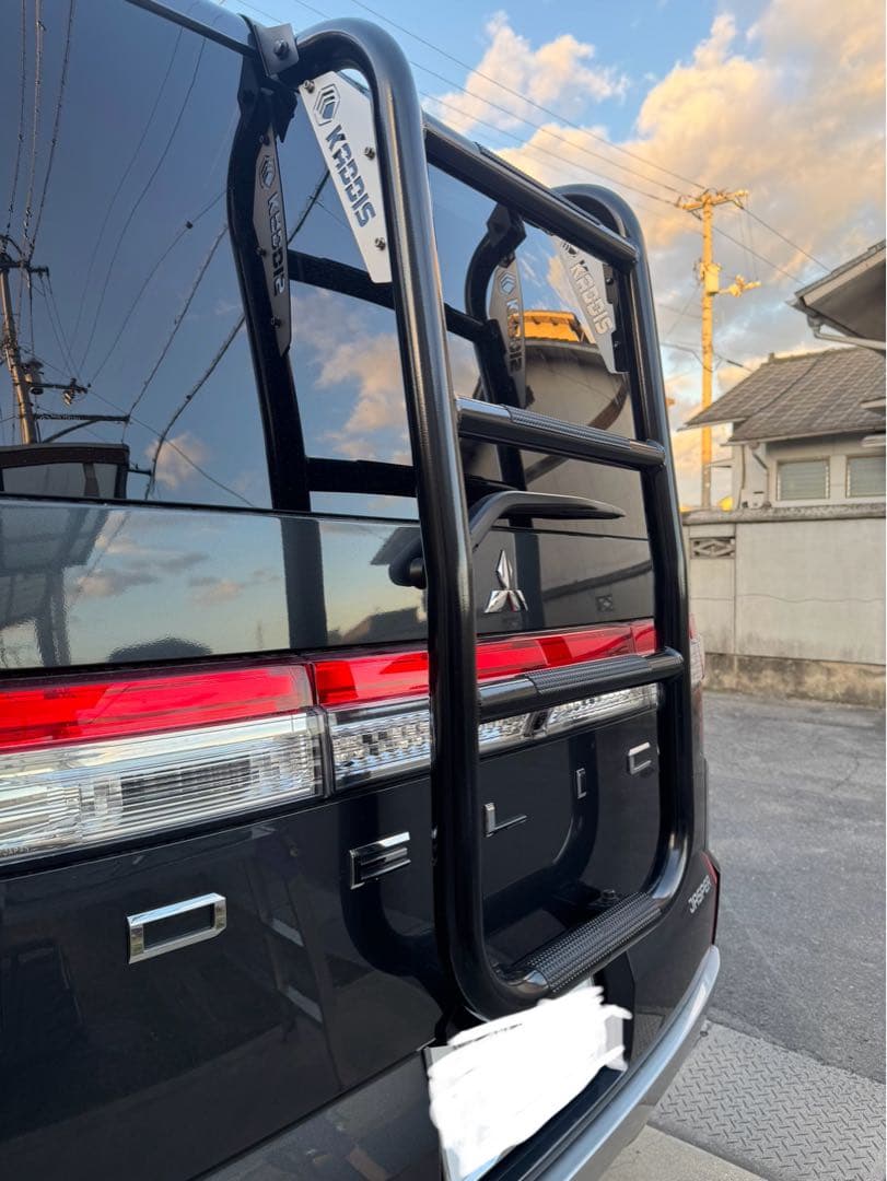 m*5様 デリカD5現行カディスリアラダー