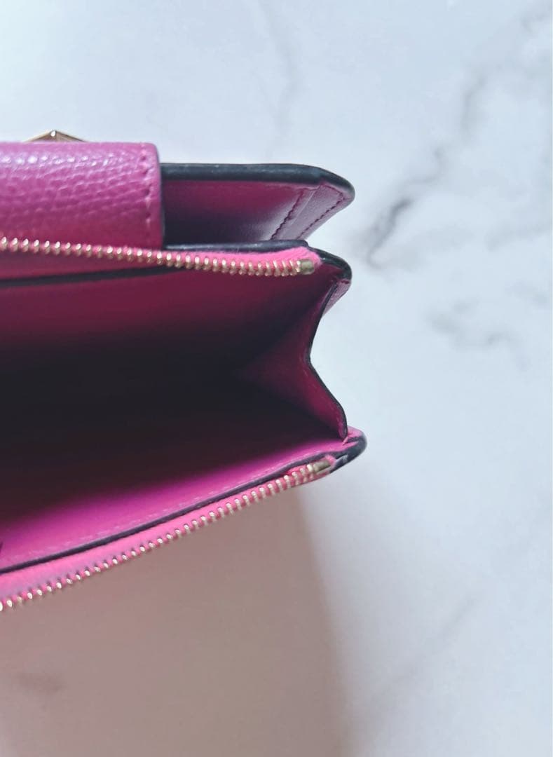 【最終値下げ♪】FENDI 財布　伊勢丹【即日発送】