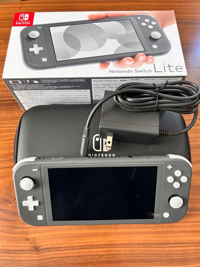 （箱あり）任天堂Switch light・ACアダプター・ケース