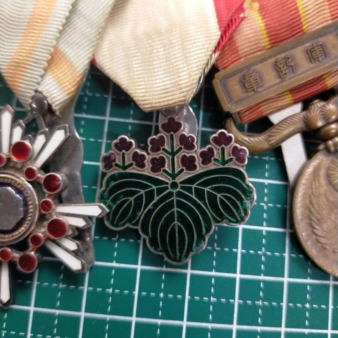 旧日本軍勲章のセット 軍事メダルセット 多様なデザイン