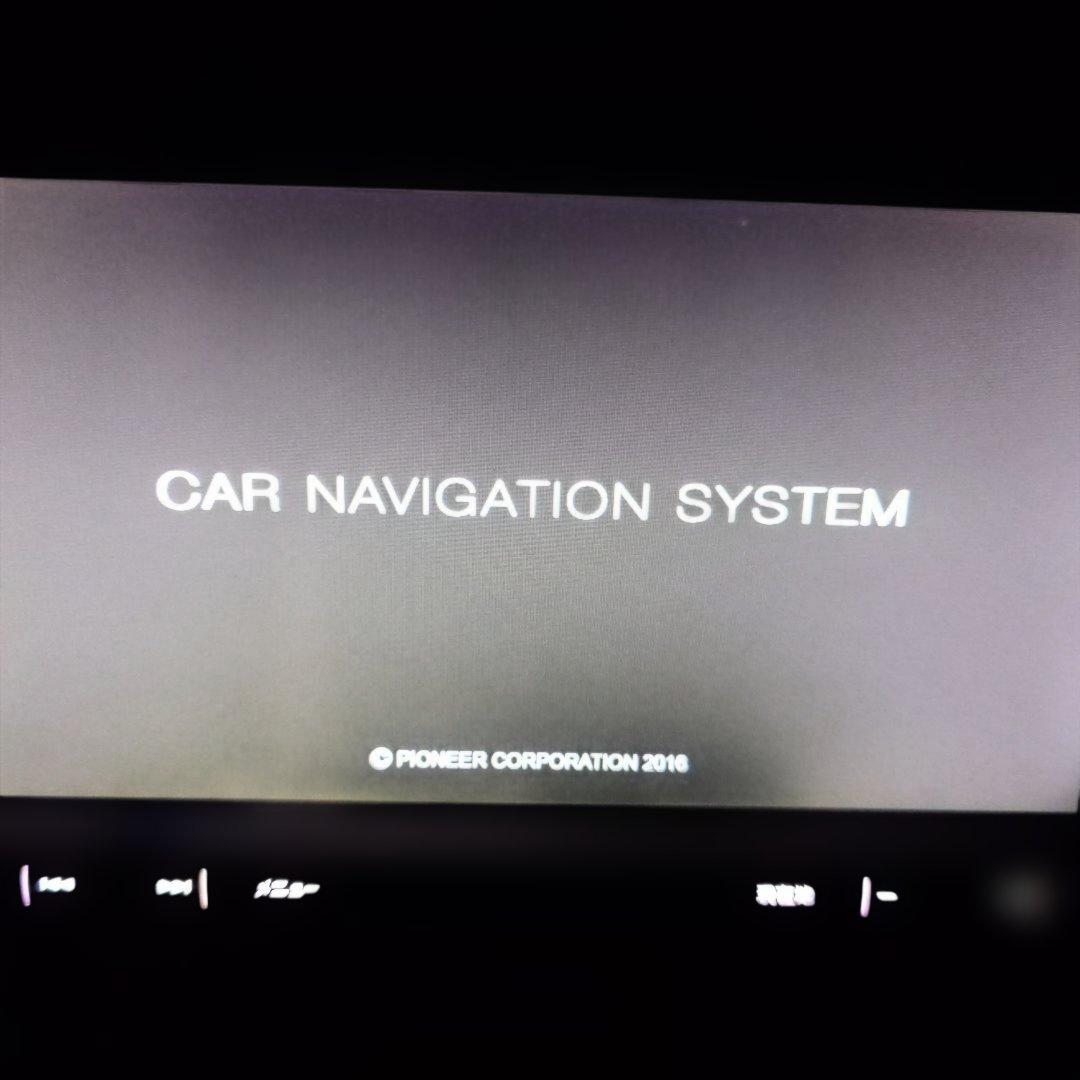 L*y様 カロッツェリア AVIC-RZ900 中古 CD/DVD/Blueto