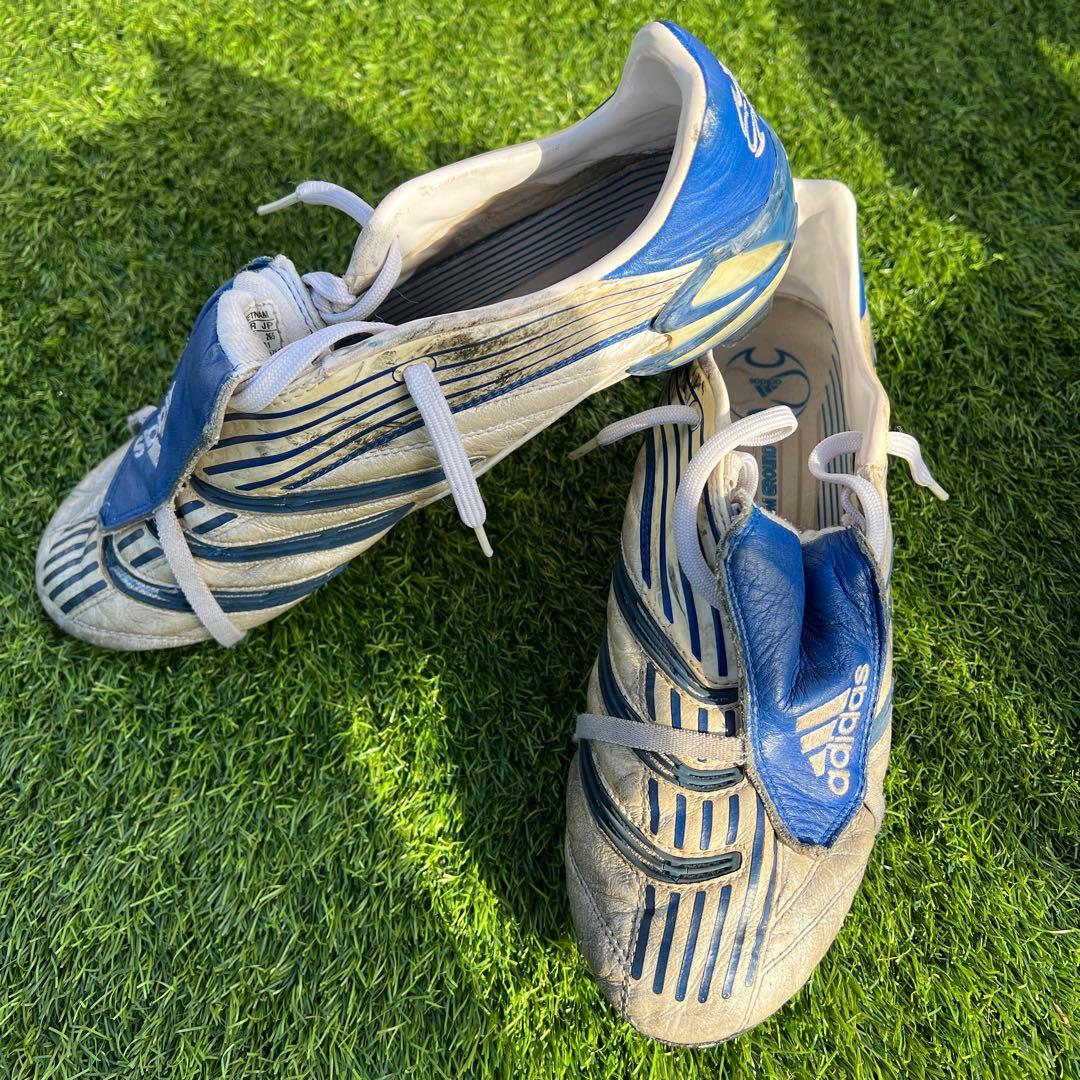 サッカースパイク　アディダス　プレデターアブソリュート　FG