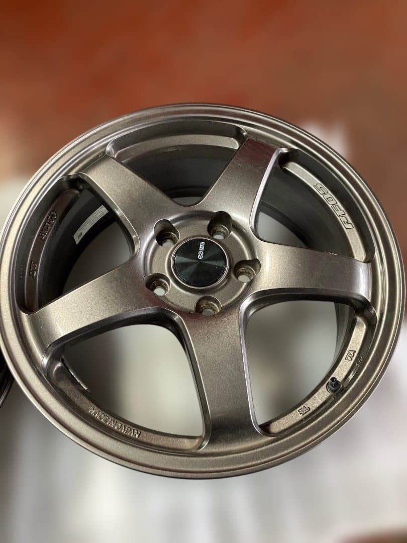 週末価格　エンケイ　PF05 17インチ 7J 114.3 インセット45 2本