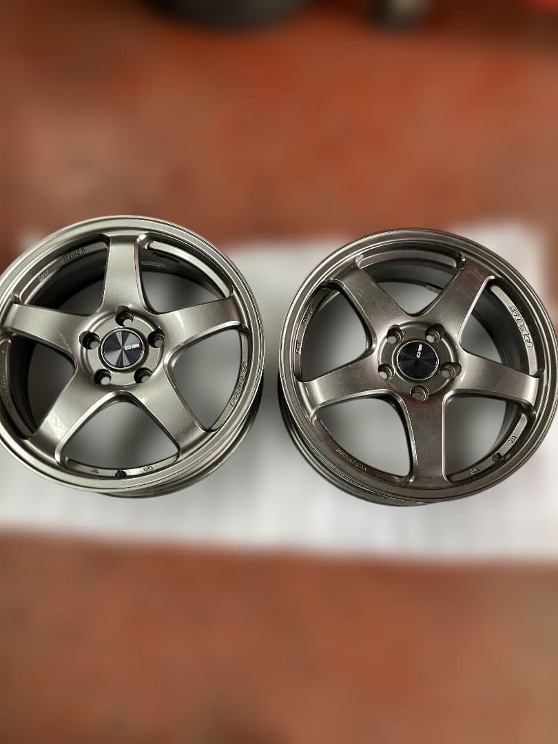 週末価格　エンケイ　PF05 17インチ 7J 114.3 インセット45 2本