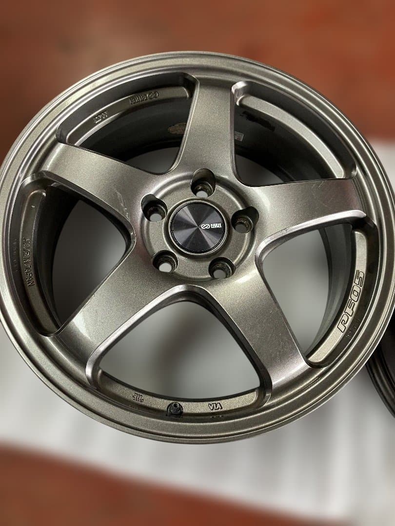 週末価格　エンケイ　PF05 17インチ 7J 114.3 インセット45 2本