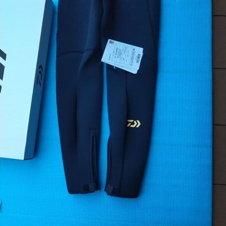 DT-4002Ｗ25 2.5mm厚 ブラック　LA 新品未使用品KS