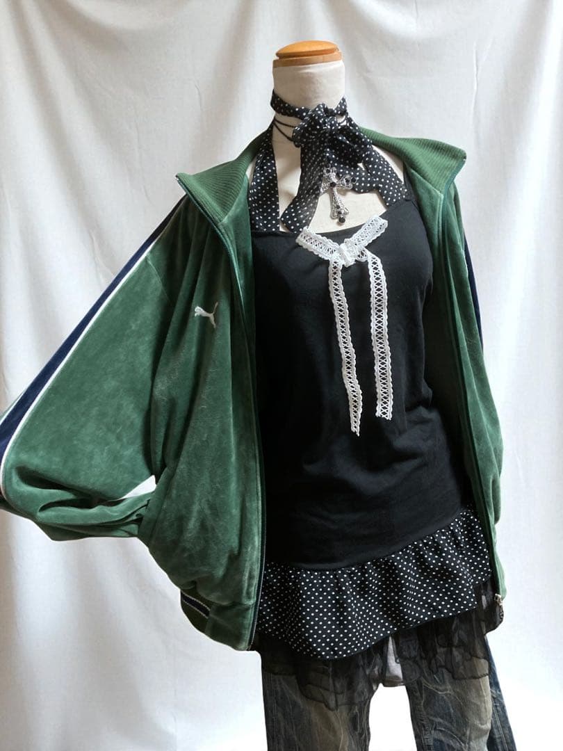 激レアPUMAベロアトラックジャケットワッペン刺繍y2Kロックパンク平成ギャル