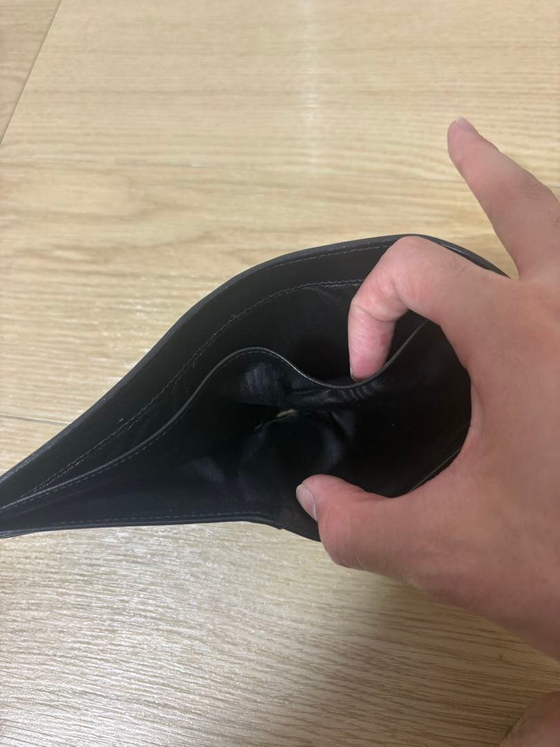 YSL 黒 レザー 二つ折り財布