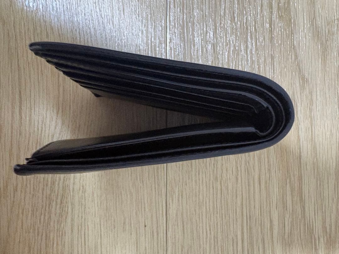 YSL 黒 レザー 二つ折り財布