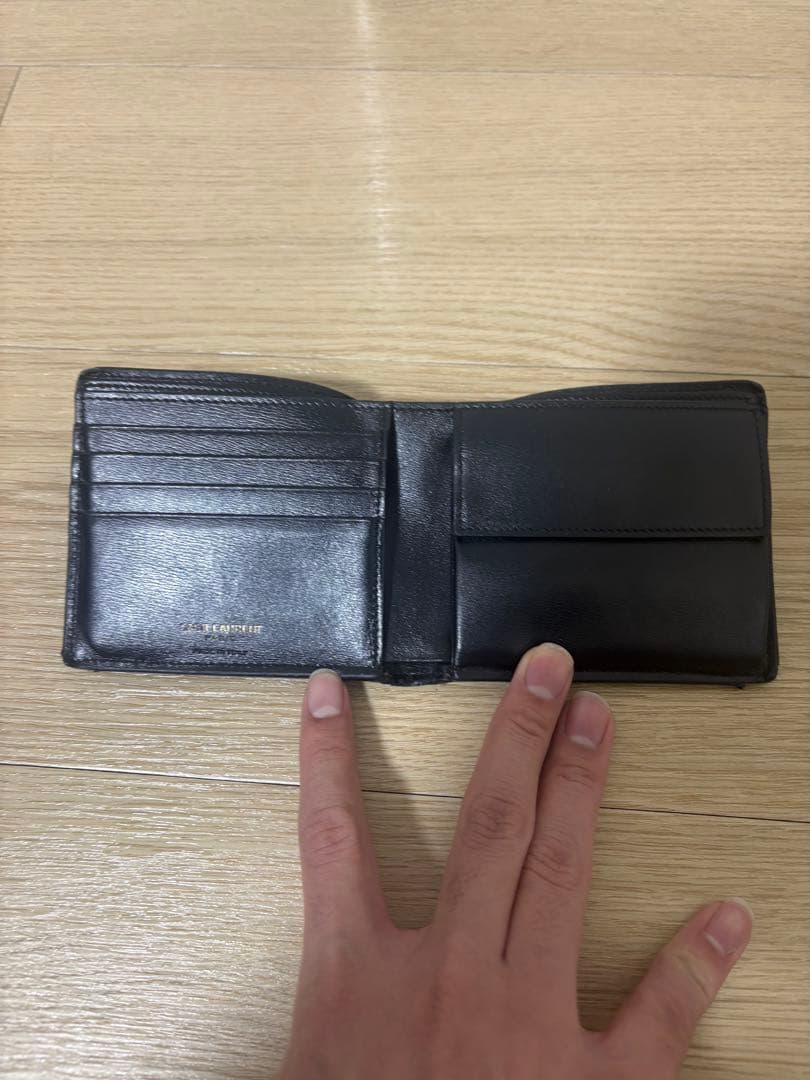 YSL 黒 レザー 二つ折り財布