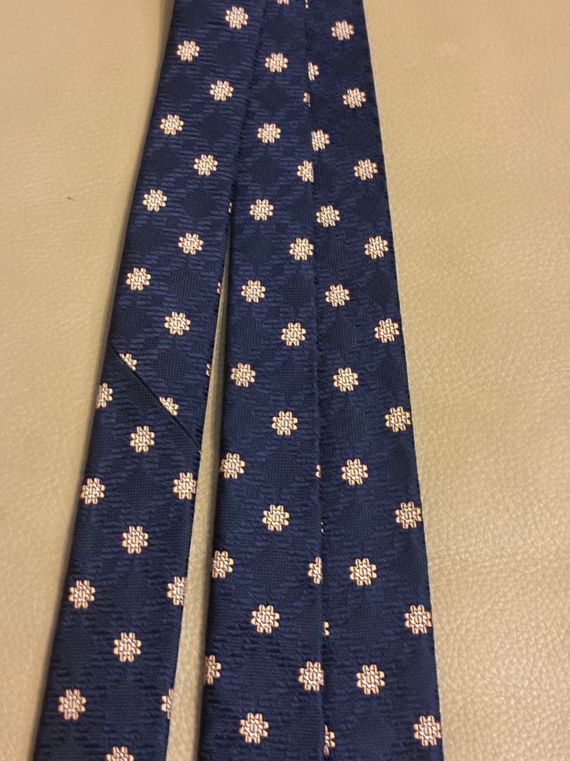 おでんニキ【未使用】フランコバッシ　花小紋柄　ネイビー　イエロー　ネクタイ