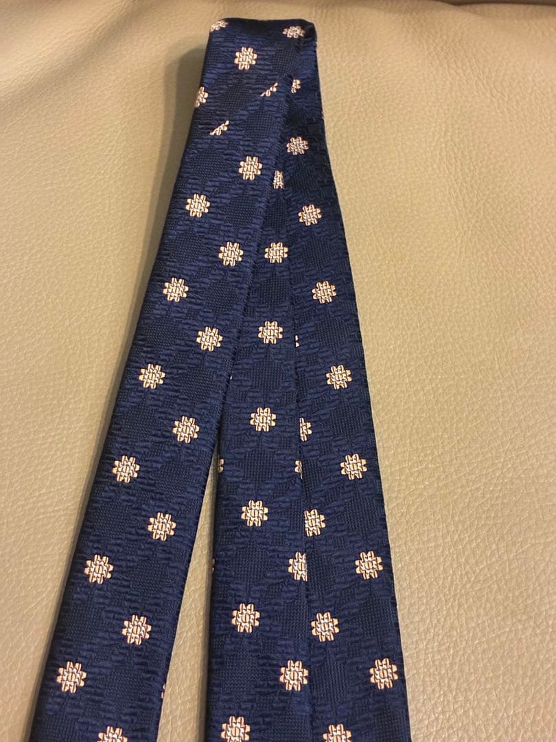 おでんニキ【未使用】フランコバッシ　花小紋柄　ネイビー　イエロー　ネクタイ