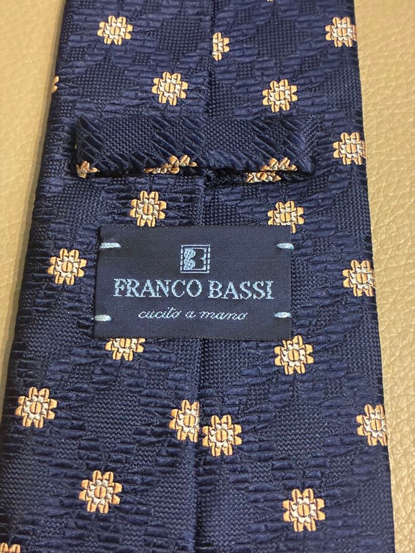 おでんニキ【未使用】フランコバッシ　花小紋柄　ネイビー　イエロー　ネクタイ