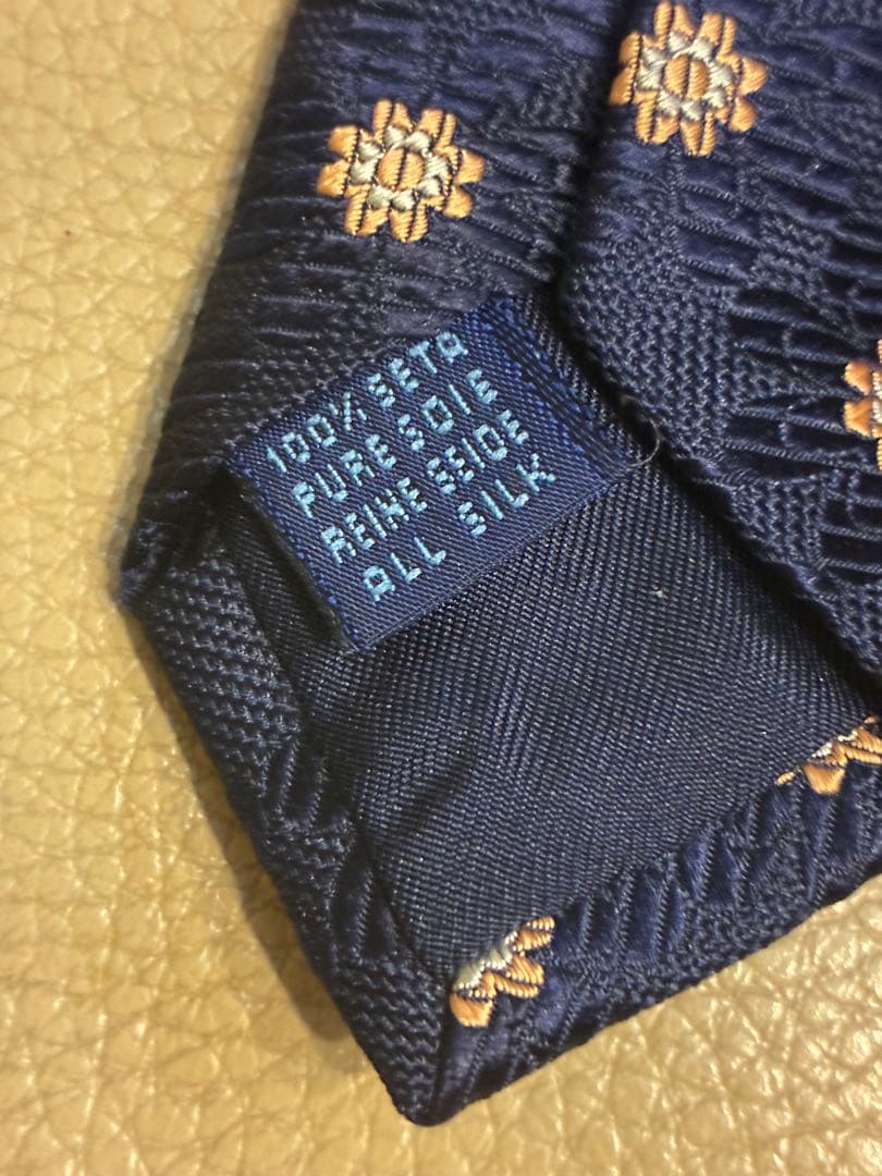 おでんニキ【未使用】フランコバッシ　花小紋柄　ネイビー　イエロー　ネクタイ