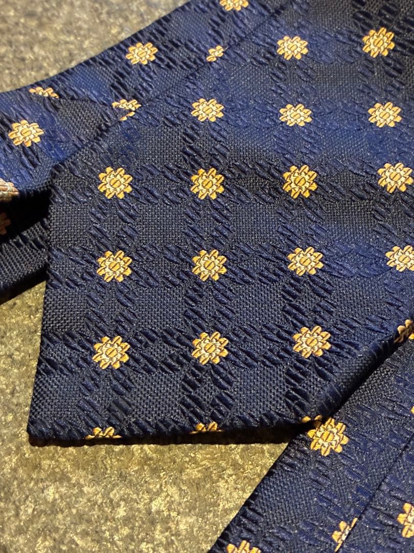 おでんニキ【未使用】フランコバッシ　花小紋柄　ネイビー　イエロー　ネクタイ