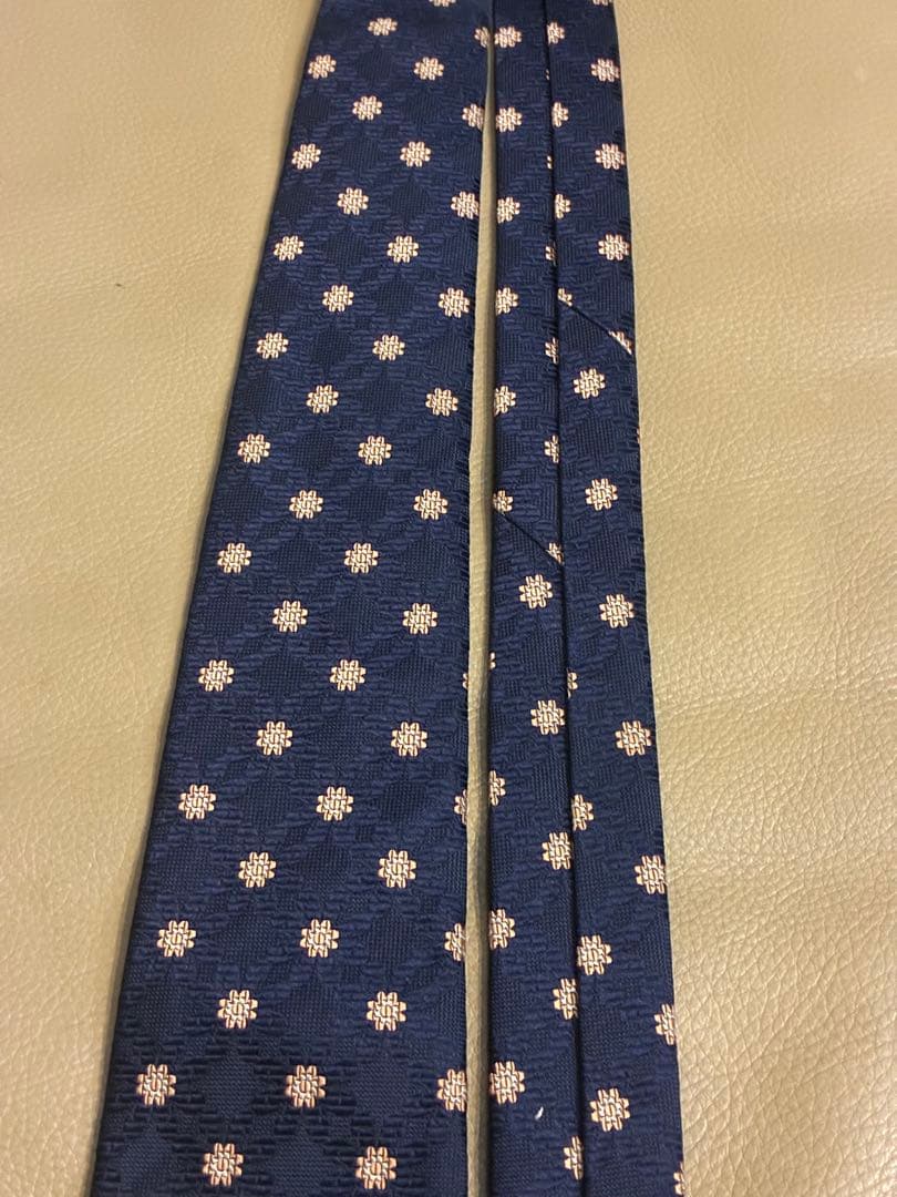 おでんニキ【未使用】フランコバッシ　花小紋柄　ネイビー　イエロー　ネクタイ