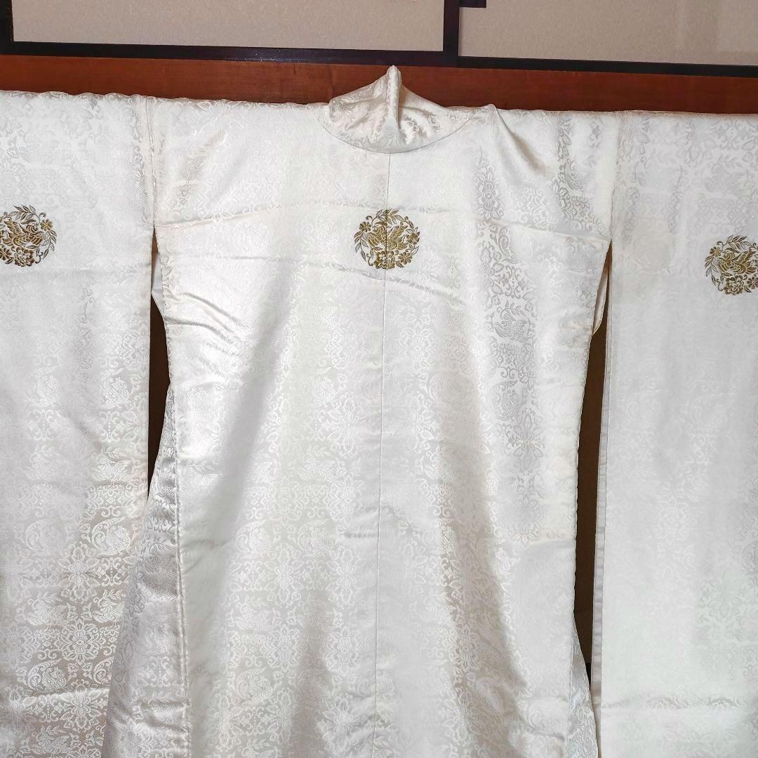 三つ紋白無垢 華紋柄打ち掛けL