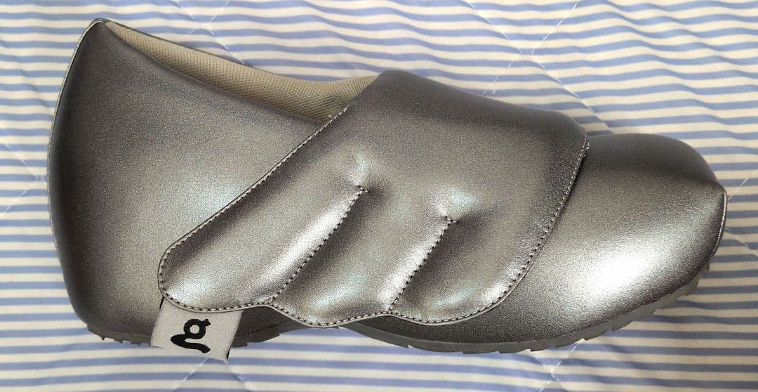 GRAPE Hotel Wings Platform Shoes グレー